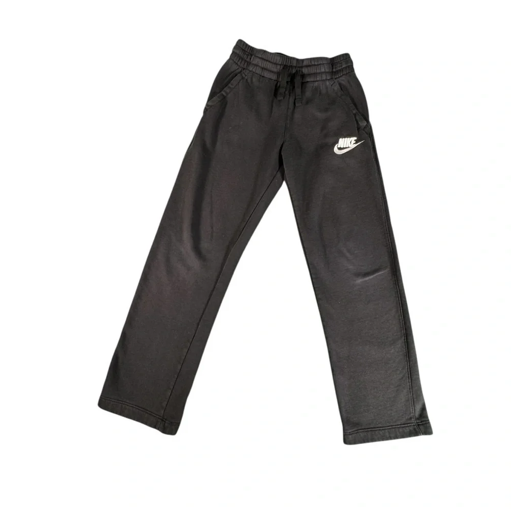 Nike Boys M Lot 4pc Dri-FIT T-Shirts Pants Athletic Elite Logo Swoosh Bundle - Picture 2 of 14